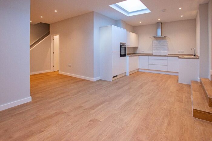 3 Bedroom Cottage To Rent In Le Strange Terrace, Hunstanton, PE36