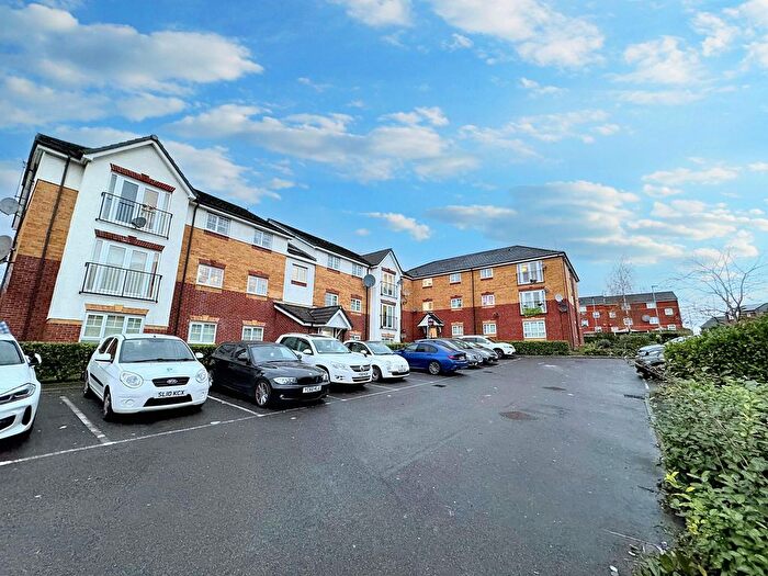 2 Bedroom Flat For Sale In Deanery Court, Manchester, M8