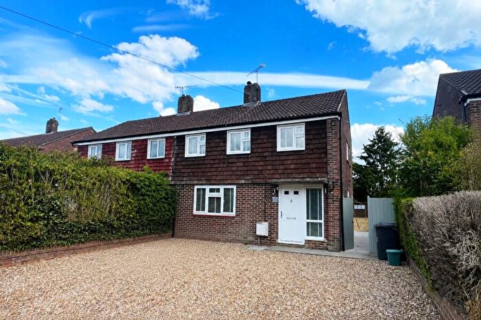3 Bedroom Terraced House To Rent In Old Farm Road, Guildford, GU1