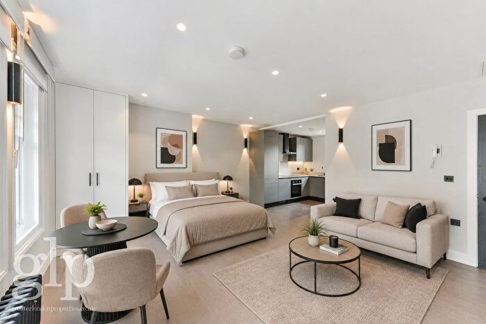 Studio To Rent In Shaftesbury Avenue, Soho, W1D
