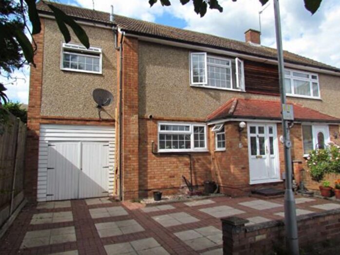 4 Bedroom Semi-Detached House To Rent In Lensbury Close, Cheshunt, Waltham Cross, Hertfordshire, EN8