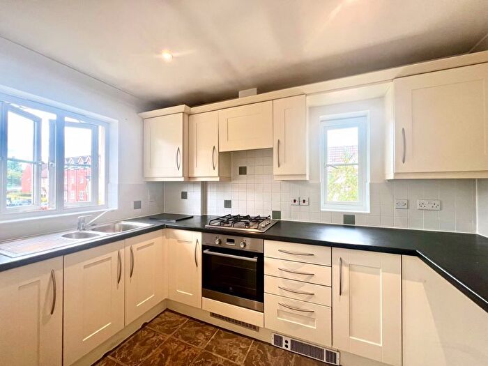 2 Bedroom Flat For Sale In Charlotte Court, Calne, SN11