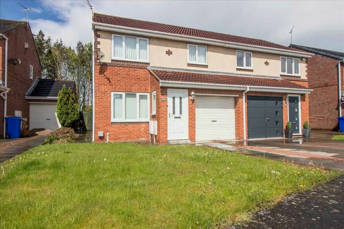 3 Bedroom Semi-Detached House To Rent In Fonteyn Place, Hartford Grange, Cramlington, NE23