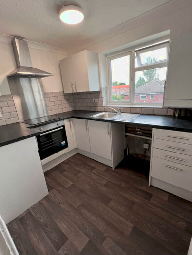 2 Bedroom Flat To Rent In Lilburne Avenue, Norwich, Norfolk, NR3