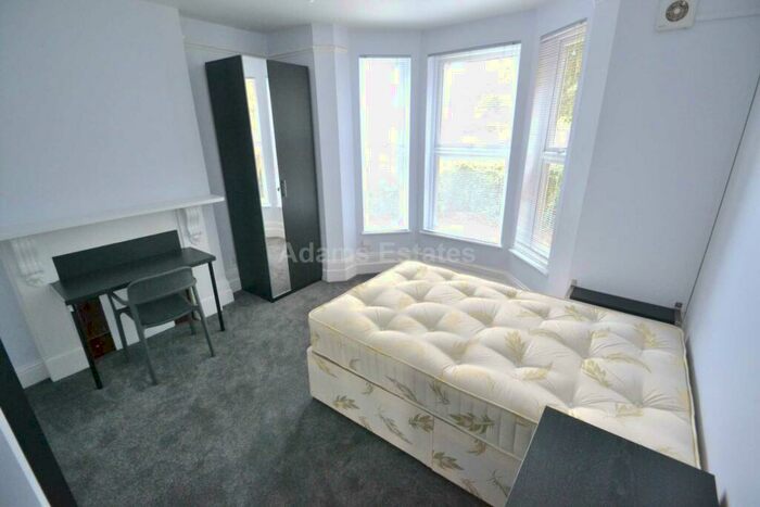 4 Bedroom Flat To Rent In Redlands Road, Reading, RG1
