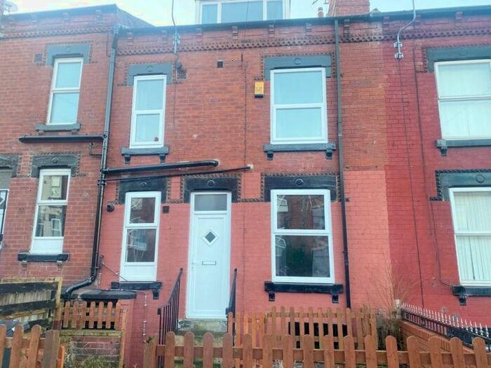 3 Bedroom Terraced House To Rent In Ashton Street, Leeds, LS8