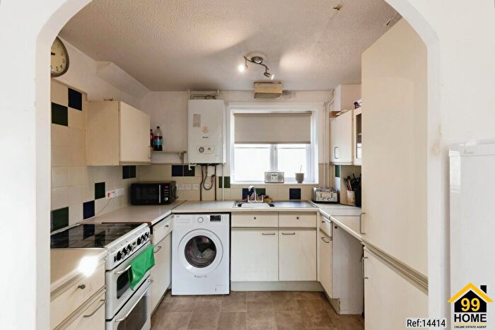 3 Bedroom End Of Terrace House For Sale In Bourton On The Water, Cheltenham, Gloucestershire, GL54