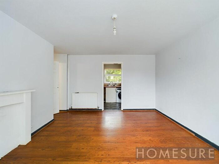 2 Bedroom Flat For Sale In Markfield Crescent, Liverpool, L25