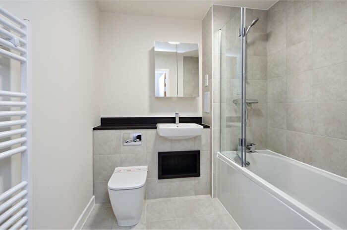 1 Bedroom Flat To Rent In Snowdrop House, Elder Mews, Tooting Bec, Wandsworth, SW17