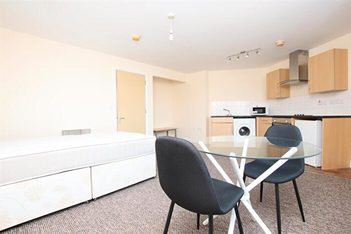 Flat To Rent In St. Stephens Street, Bristol, BS1