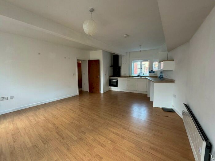 2 Bedroom Apartment To Rent In Silver Street, Trowbridge, Wiltshire, BA14