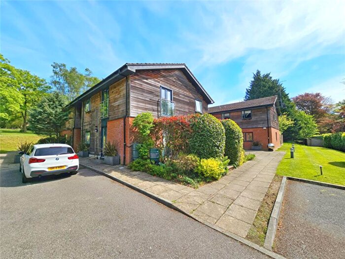 2 Bedroom Apartment To Rent In Wispers Lane, Haslemere, Surrey, GU27