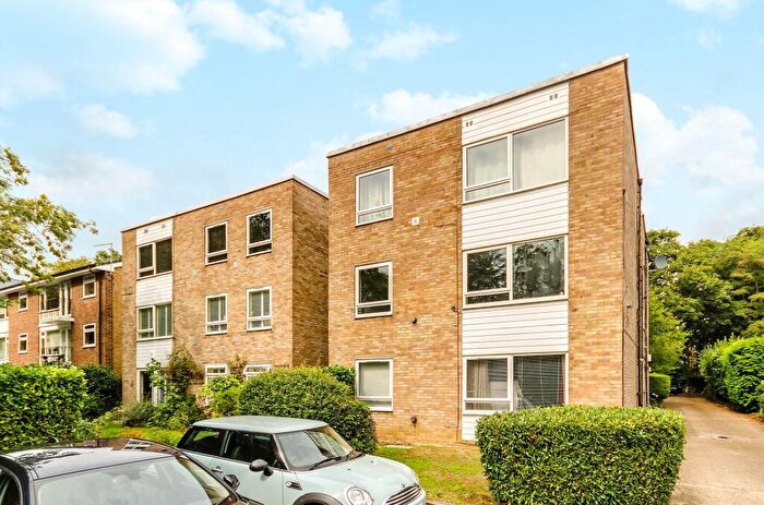 2 Bedroom Flat To Rent In The Avenue, Oaklands, BR3