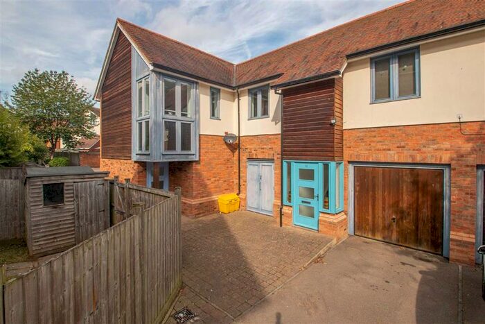 2 Bedroom Flat To Rent In Cavan Way, Broughton, Milton Keynes, MK10