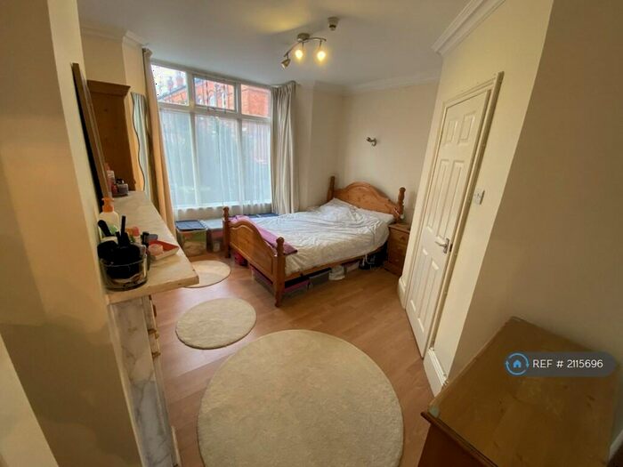 1 Bedroom Flat To Rent In Granby Road, Leeds, LS6