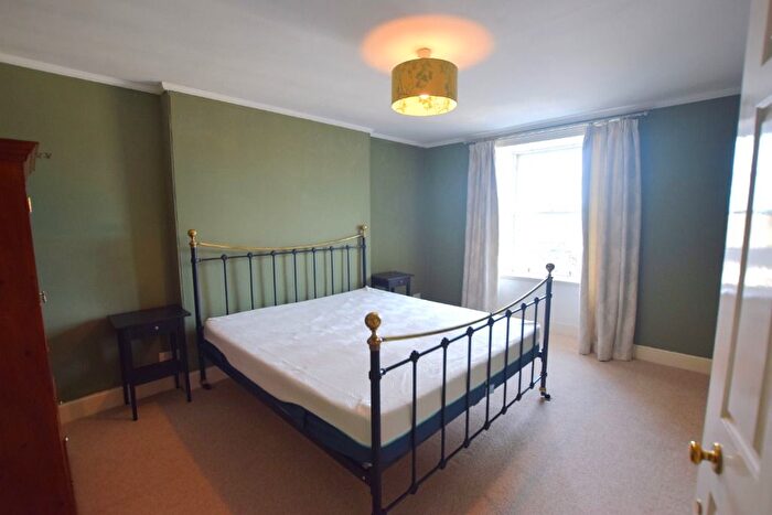 3 Bedroom Flat To Rent In Leith Walk, Leith, Edinburgh, EH6