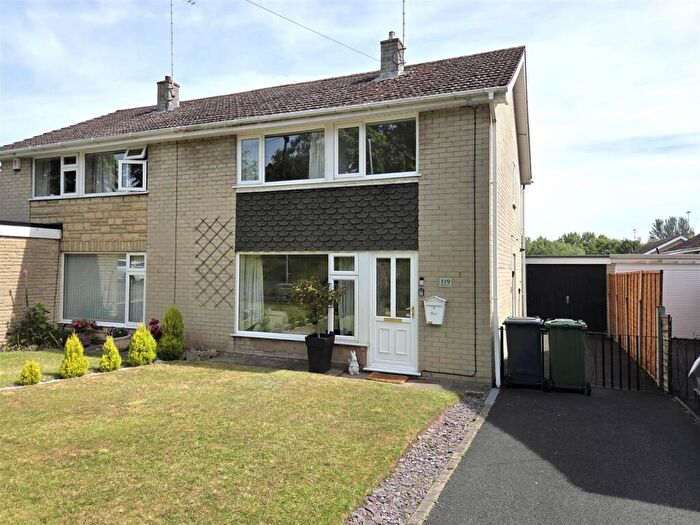 3 Bedroom Semi-Detached House For Sale In Trimpley Drive, Kidderminster, DY11