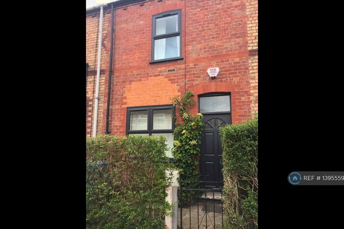 2 Bedroom Terraced House To Rent In Queenhill Road, Manchester, M22