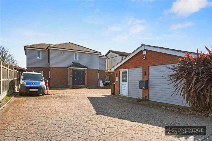 4 Bedroom Detached House For Sale In Naze Park Road, Walton On The Naze, CO14
