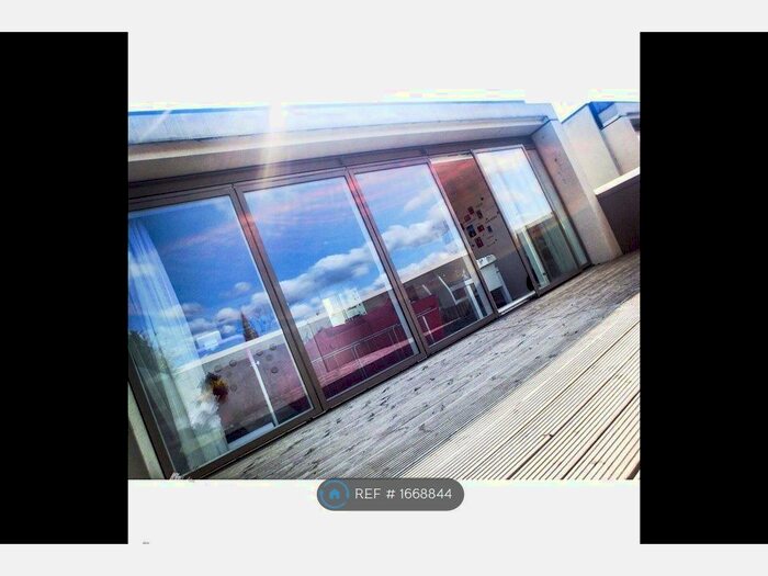 3 Bedroom Flat To Rent In Nottingham One Entrance D, Nottingham, NG1