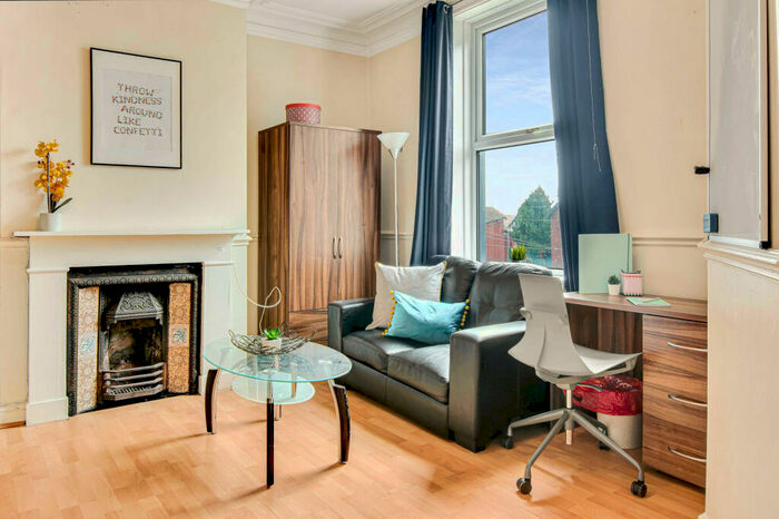 1 Bedroom House To Rent In Hyde Park Road, Leeds, LS6