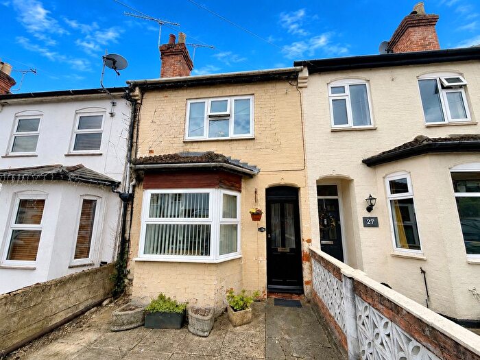 3 Bedroom Terraced House For Sale In Canning Road, Aldershot, Hampshire, GU12
