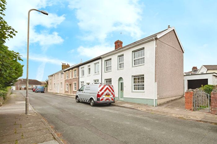 3 Bedroom Semi-Detached House For Sale In Florence Street, Porthcawl, CF36