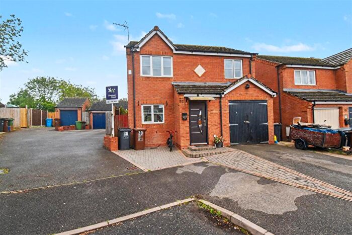 3 Bedroom Detached House For Sale In Lowry Close, Corby, NN18