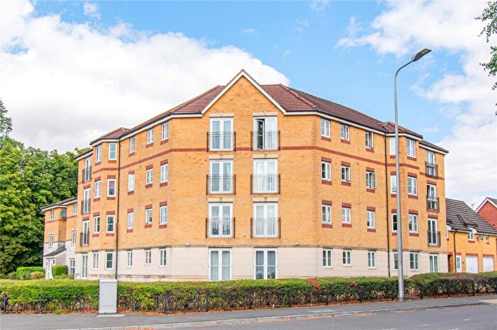 2 Bedroom Apartment To Rent In Martingale Chase, Newbury, Berkshire, RG14