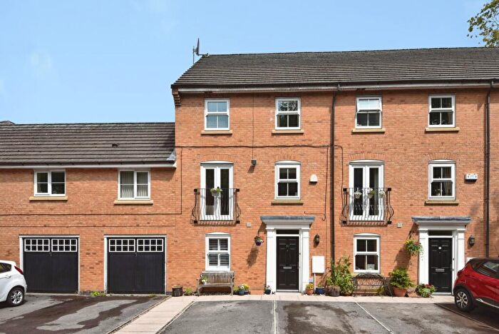 4 Bedroom End Of Terrace House For Sale In Bridgeside, Carnforth, Lancashire, LA5