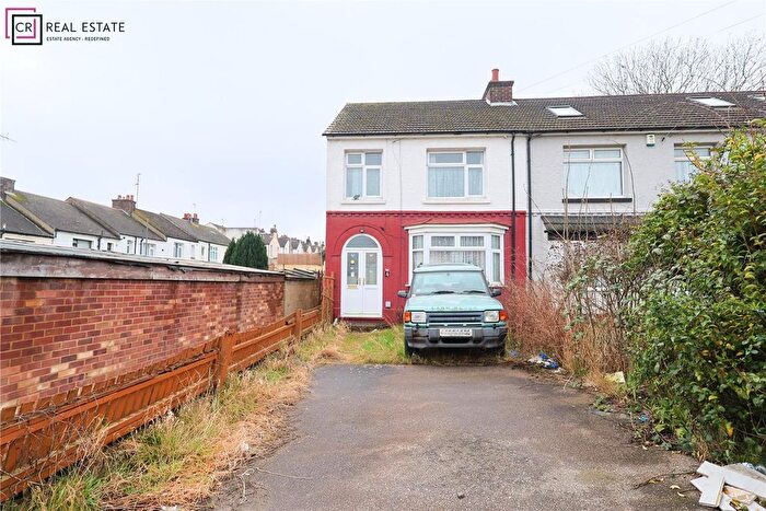 3 Bedroom Semi Detached House For Sale In The Ridgeway, Gillingham, ME7