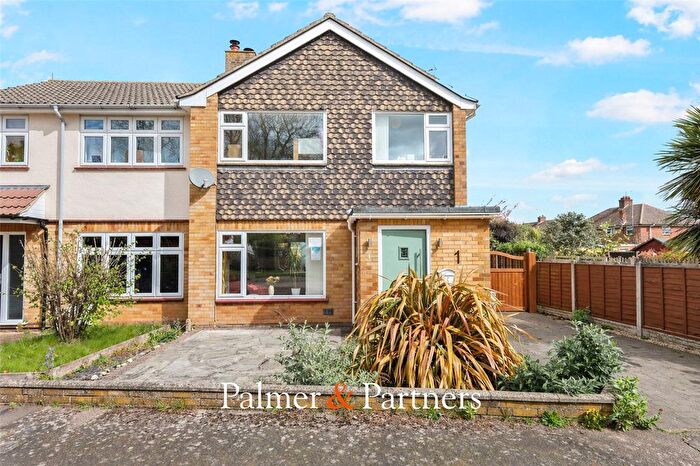 3 Bedroom Semi Detached House For Sale In Meadway, Lawford, Manningtree, Essex, CO11