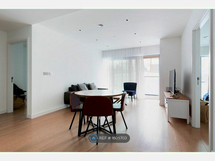 2 Bedroom Flat To Rent In Cutter Lane, London, SE10