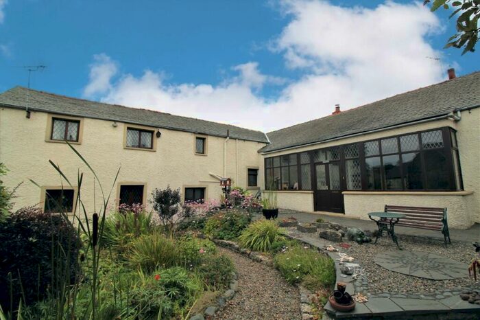 4 Bedroom Detached House For Sale In Winander, Leece, LA12