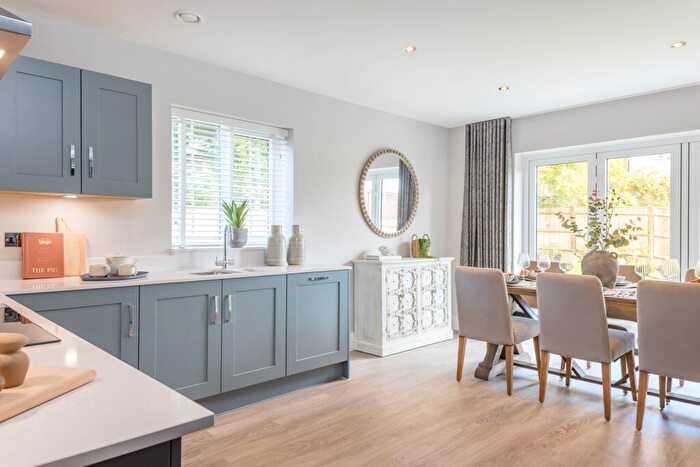3 Bedroom Detached Bungalow For Sale In Ringwood Road, Alderholt, Fordingbridge, SP6