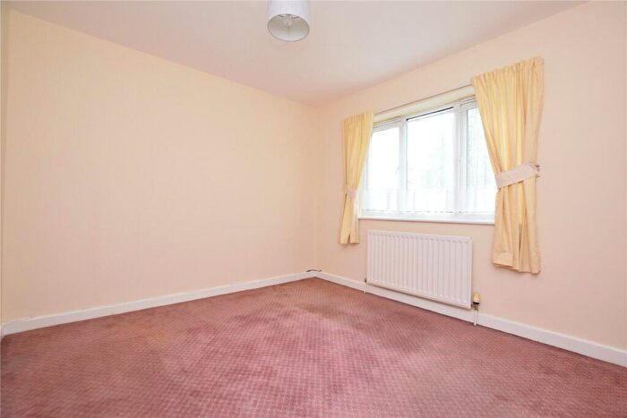 2 Bedroom Apartment To Rent In Flat, Town Street, Beeston, Leeds, West Yorkshire, LS11