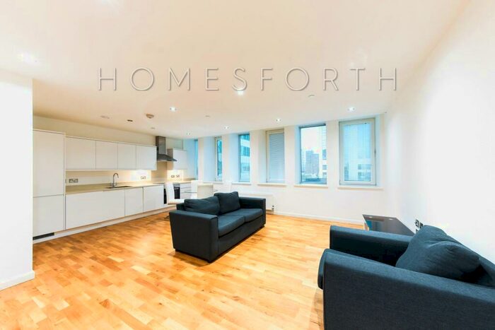 2 Bedroom Flat To Rent In Emerald House, Lansdowne Road, Croydon, CR0