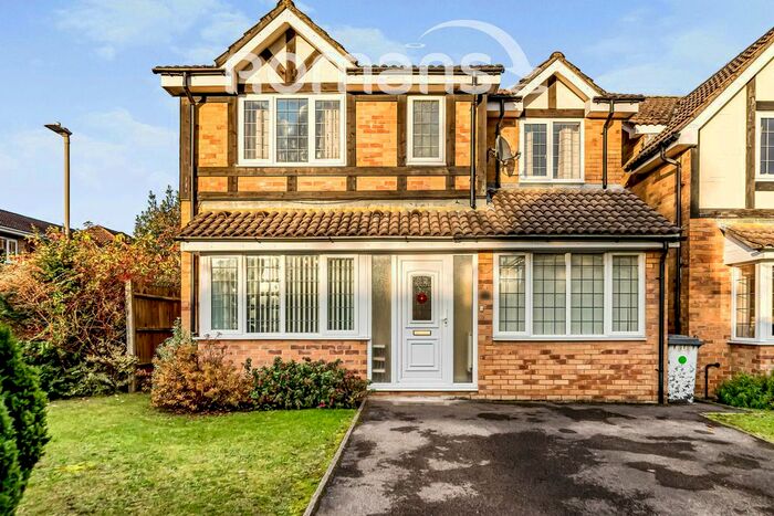 4 Bedroom Detached House To Rent In Fox Leigh, High Wycombe, HP11