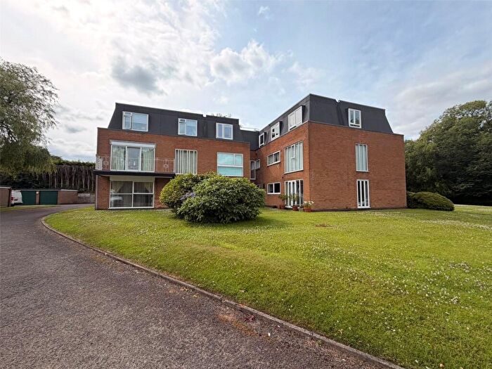 2 Bedroom Apartment For Sale In Hill Side, Bolton, Greater Manchester, BL1