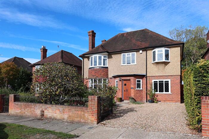 4 Bedroom Detached House For Sale In Belmont Close, North Uxbridge, UB8