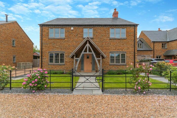4 Bedroom Detached House For Sale In Heritage Field, Tysoe, Warwick, Warwickshire, CV35