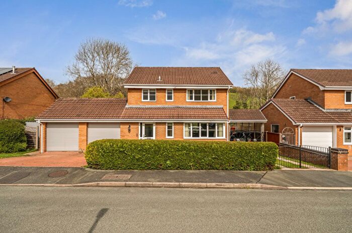 4 Bedroom Detached House For Sale In Sycamore Drive, Newtown, Powys, SY16