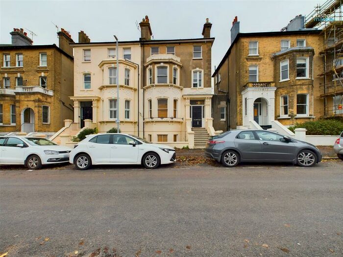 2 Bedroom Flat To Rent In Wilbury Road, Hove, BN3