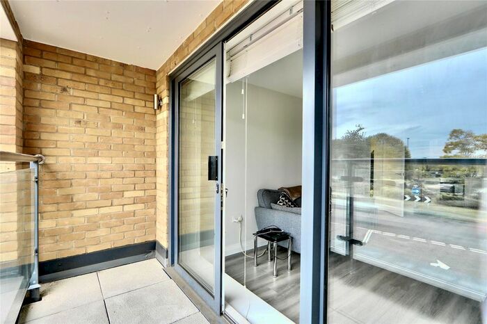 2 Bedroom Flat To Rent In Dome Mews, St Albans Road, Watford, Hertfordshire, WD25