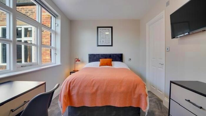 1 Bedroom Property To Rent In Church Street, Kidderminster, DY10