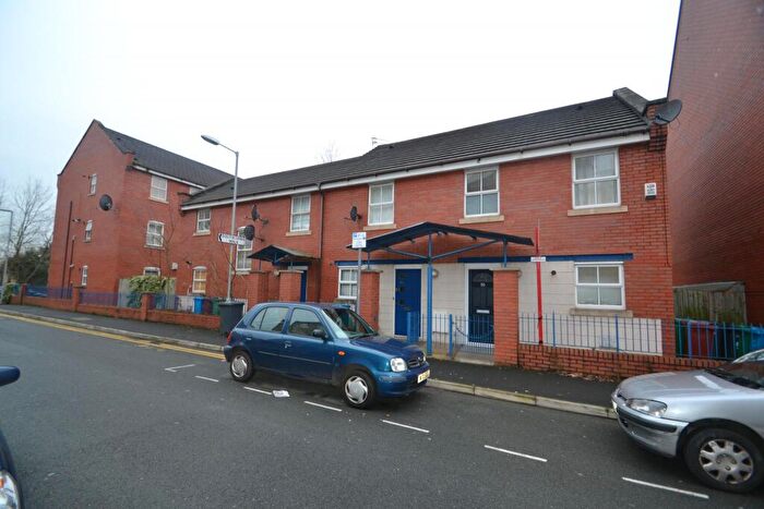 3 Bedroom Semi-Detached House To Rent In Peregrine St, Hulme, Manchester., M15