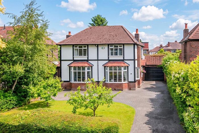 4 Bedroom Detached House For Sale In Woodlands Parkway, Timperley, Altrincham, WA15