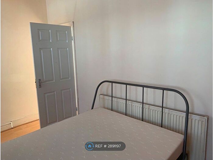 3 Bedroom Terraced House To Rent In Kingsley Road, Hounslow, TW3