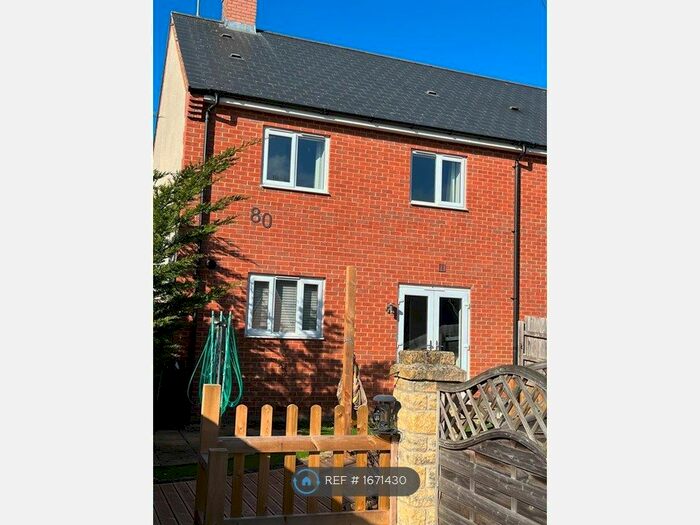 3 Bedroom Semi-Detached House To Rent In Palmer Road, Faringdon, SN7