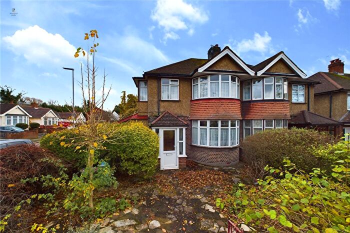 3 Bedroom Semi Detached House For Sale In Oakley Avenue, Beddington, London Borough Of Sutton, CR0